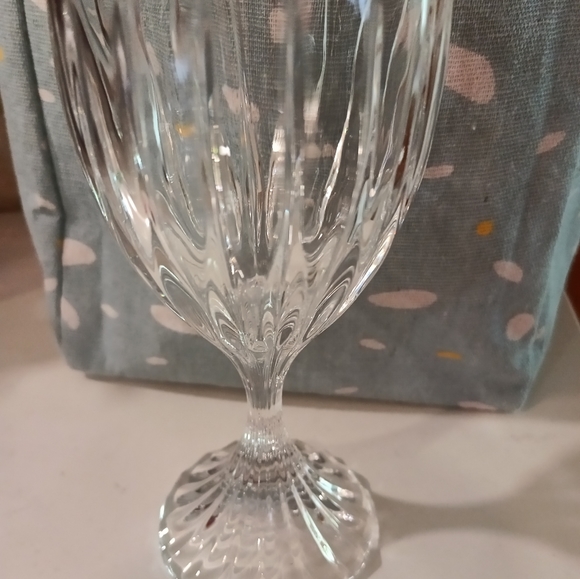 COPY - Mikasa Crystal wine glasses - Picture 3 of 5